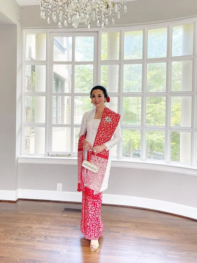 10 Gaya Elegan ala Ibu Pejabat Pakai Kebaya, dari Arumi Bachsin, Kahiyang Ayu hingga Selvi Ananda