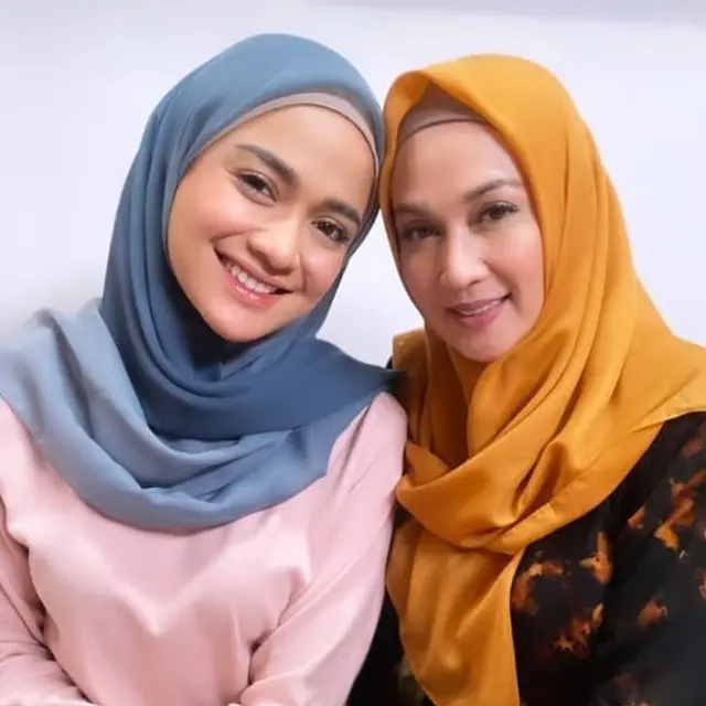 Tampil Berhijab, Ini 7 Potret Andi Annisa yang Bikin Pangling