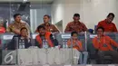 Wakil Gubernur DKI Jakarta, Djarot Saiful Hidayat (kedua kiri depan) menyaksikan laga Persija melawan Persela di lanjutan Torabika Soccer Championship presented by IM3 Ooredoo di Stadion GBKJakarta, Jumat (13/5). (Liputan6.com/Helmi Fithriansyah)