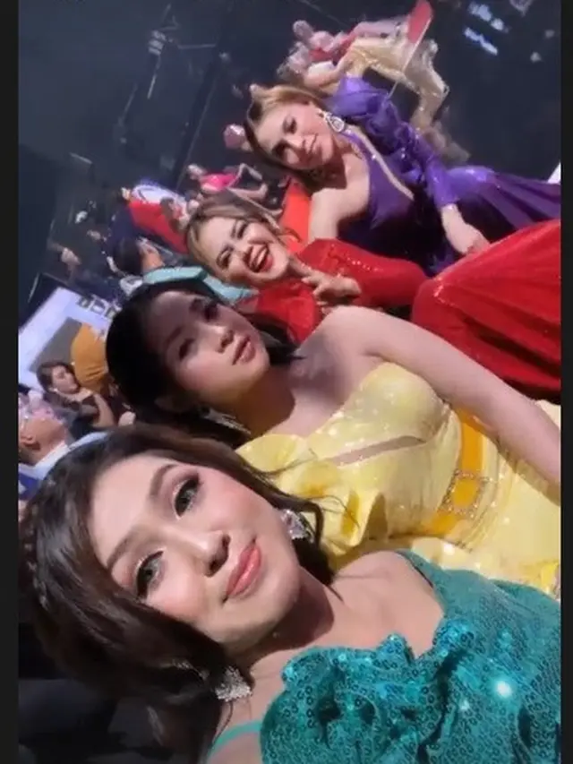 Findi Artika di Indonesian Dangdut Awards 2021 (Foto: Instagram/@findiartika_official)