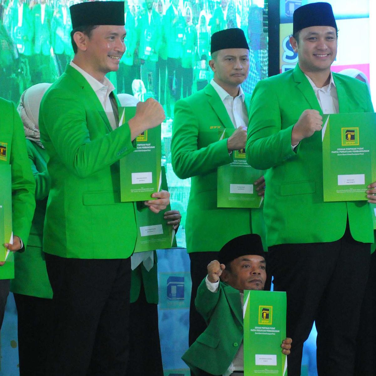 Rus porno pikap Erikni tomosha qiling