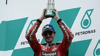 Pembalap Ducati Lenovo, Francesco Bagnaia makin kokoh huni posisi pertama di klasemen MotoGP usai rebut podium ketiga di MotoGP Malaysia (AFP)