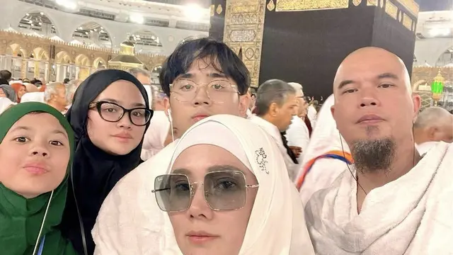 Tampilan Mulan Jameela,  (@mulanjameela1)