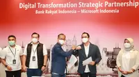 MoU tersebut ditandatangani langsung oleh Presiden Direktur Microsoft Indonesia Haris Izmee dan Direktur Digital dan Teknologi Informasi BRI Indra Utoyo, serta disaksikan secara virtual oleh Presiden Microsoft Asia Pasifik, Andrea Della Mattea melalui Microsoft Teams.