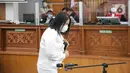Terdakwa kasus pembunuhan Brigadir Yosua Hutabarat atau Brigadir J, Putri Candrawathi tiba untuk menjalani sidang lanjutan di Pengadilan Negeri Jakarta Selatan, Jakarta, Rabu (26/10/2022). Sidang itu beragenda mendengarkan pembacaan putusan sela. (Liputan6.com/Faizal Fanani)