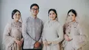 Erina merupakan anak ketiga dari 4 bersaudara. Ia memiliki dua orang kakak berna,a Allen Adam Gudono dan Nadya Gudono. Finalis Putri Indonesia 2022 juga memiliki seorang adik bernama Shania Gudono. (Liputan6.com/IG/erinagudono)