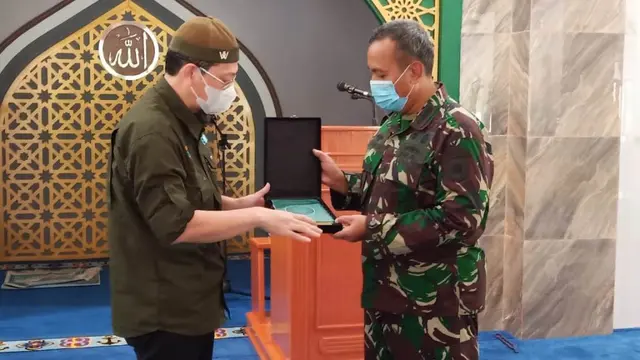 Sinergi BWA-TNI Distribusikan Alquran Wakaf di Papua