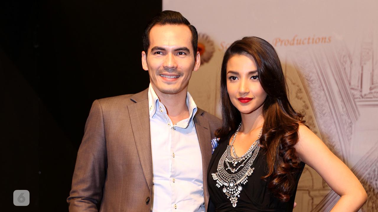 [Bintang] 8 Foto Kasus Perceraian yang Paling Heboh