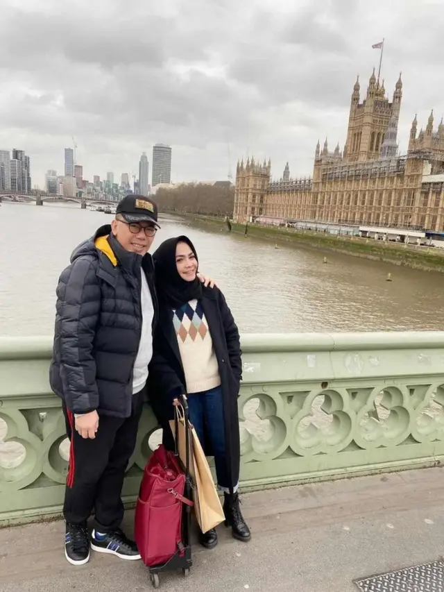 Rieta Amilia gugat cerai suaminya