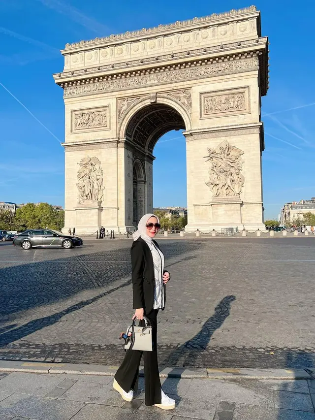 7 Potret Erin Taulany Liburan Ke Paris Usai Rayakan Ulang Tahun