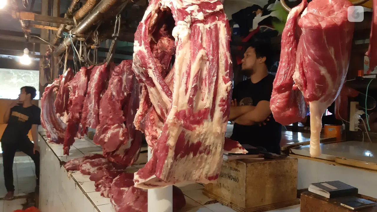 Produk daging sapi di Pasar Tomang Barat
