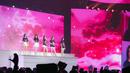 “Loco”, “Wanna Be,” “Sneakers”, hingga lagu debut mereka yang bertajuk “Dalla Dalla” dibawakan dengan intensitas energi yang maksimal. (Foto: JYP Entertainment)