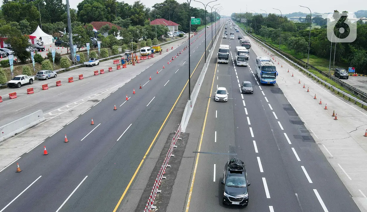 Tidak terlihat lagi kepadatan kendaraan pemudik, seperti saat puncak arus mudik Lebaran 2024. (Liputan6.com/Herman Zakharia)