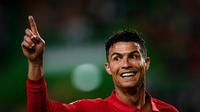Cristiano Ronaldo mencetak dua gol untuk Portugal dalam kemenangan 4-0 atas Swiss pada matchday 2 Grup A2 UEFA Nations League di Estadio Jose Alvalade, Senin (06/06/2022) dini hari WIB. (AFP/Patricia De Melo Moreira)