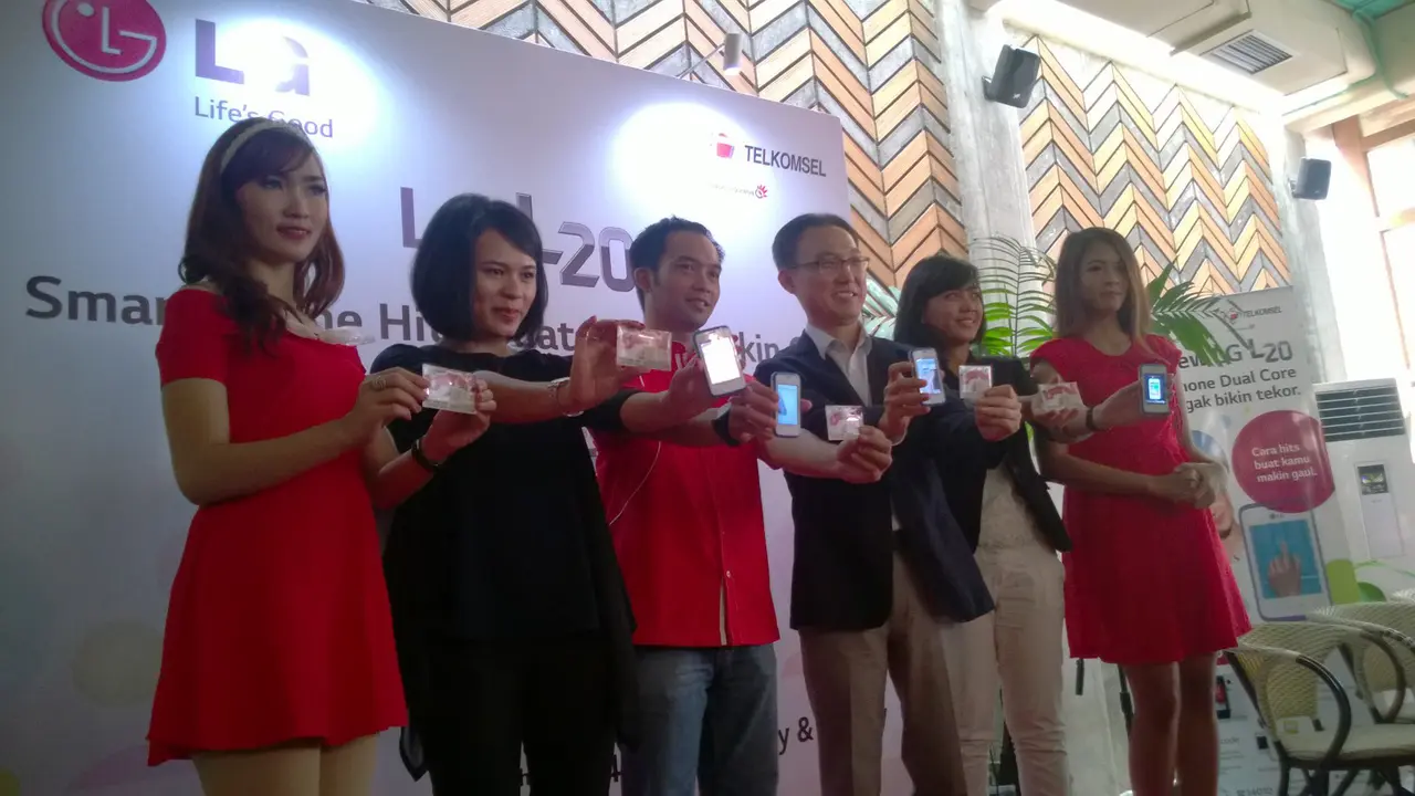 LG Rilis Smartphone Android KitKat Harga Rp 700 Ribuan