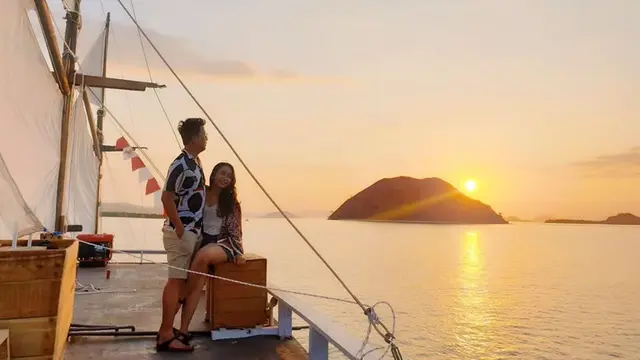 6 Potret Adik Ayu Ting Ting Bersama Pacar di Labuhan Bajo, Tampil Mesra