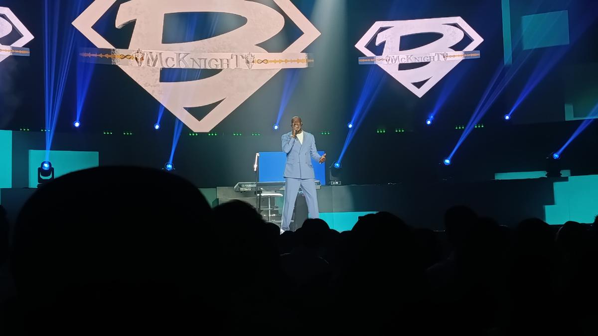 Fakta Unik Brian McKnight Saat Konser di Jakarta, Akui Tak Percaya Cinta Sejati Sebelum Ketemu Istri