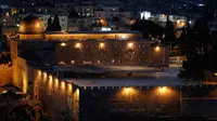 Masjid Al-Aqsa menjadi salah satu masjid suci umat Islam, selain Masjidil Haram di Mekah dan Masjid Nabawi di Madinah. Masjid di Yerusalem Timur itu turut menjadi saksi dalam konflik berkepanjangan antara Israel dan Palestina. (AHMAD GHARABLI/AFP)