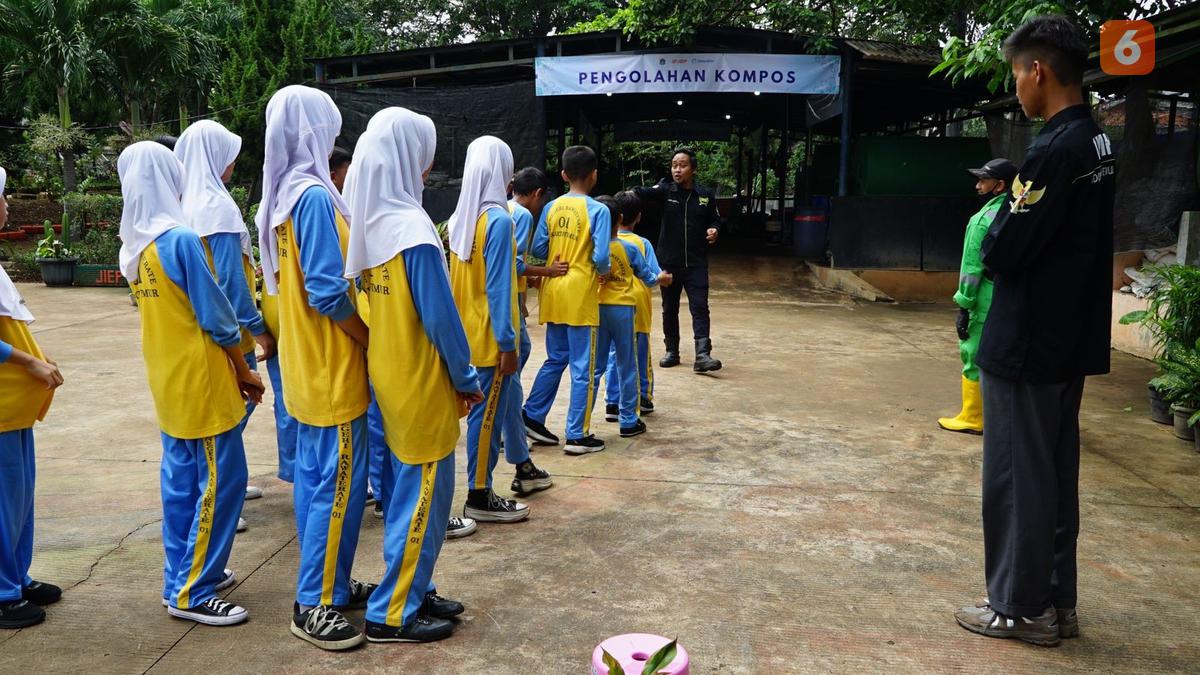 JIEP Ajak Siswa SD Belajar Olah Sampah Jadi Kompos dan Pengembangan Urban Farming