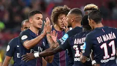 Paris Saint-Germain (PSG) meraih gelar perdana musim ini setelah menang 4-1 atas Olympique Lyon pada ajang Piala Super Prancis di Stadion Worthersee, Klagenfurt, Minggu (7/8/2016) dini hari WIB. (AFP/Boris Horvat)