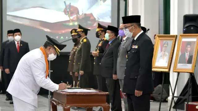 Ini Pesan Gubernur Ridwan Kamil untuk Bupati dan Wakil Bupati Cianjur yang Baru