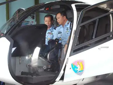 Citizen6, Subang: Kepala Dinas Pendidikan TNI Angkatan Udara (Kadisdikau) Marsekal Pertama TNI Edy Sunarwondo, dalam kunjungan kerja di Lanud Suryadarma, Rabu (13/4).(Pengirim: Dodo)