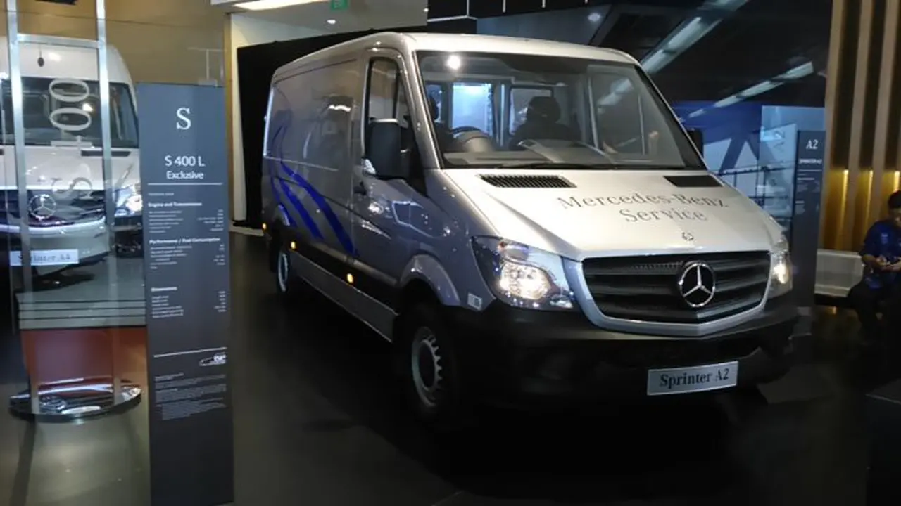 Mercy Goda Penglaju Ibukota dengan Minibus Premium Sprinter