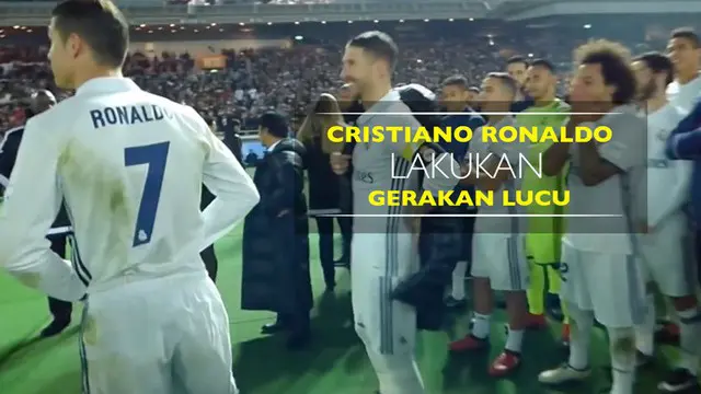 Video Cristiano Ronaldo disoraki lalu lakukan gerakan lucu di Piala Dunia Antarklub 2016.