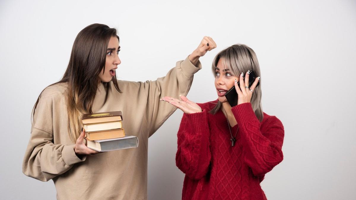 Hanya Ingin Terlihat Cerdas vs. Real Cerdas, Ini yang Membedakan Keduanya