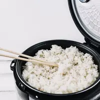 Ilustrasi Memasak Nasi / by freepik