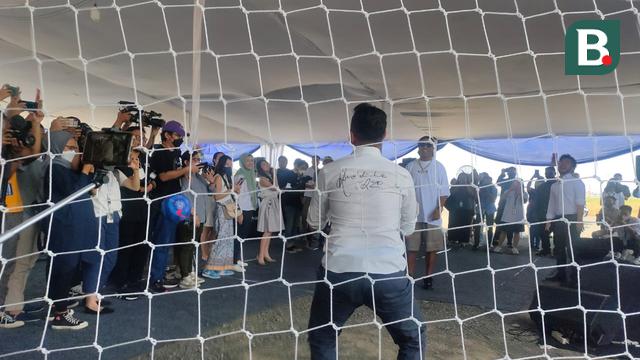 Ronaldinho Vs Raffi Ahmad