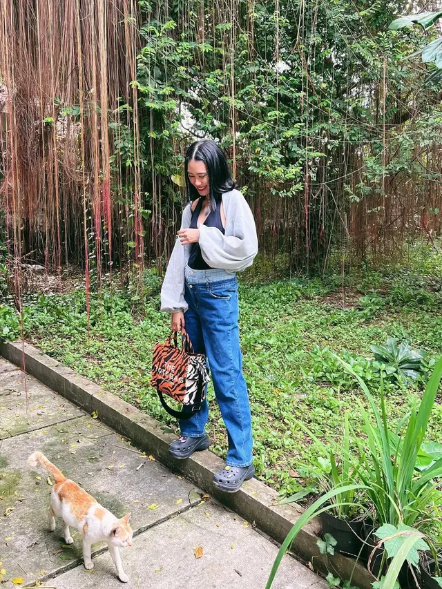 Potret OOTD Alika Islamadina yang Mulai Pamer Perut Buncit Sebelum Resmi Umumkan Kehamilan Anak Pertama