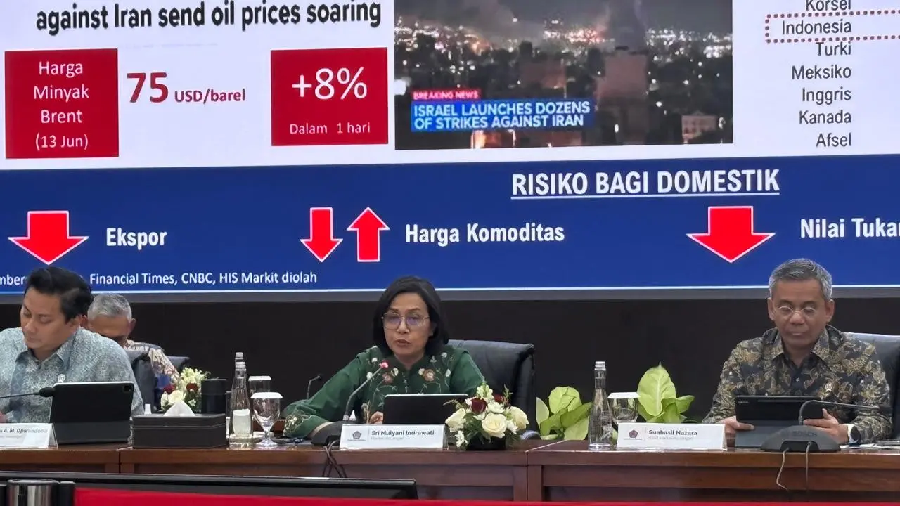 Menkeu Sri Mulyani saat Konferensi Pers APBN, di Kementerian Keuangan, Jakarta, Selasa (17/6/2025). (Foto: Liputan6.com/Tira Santia)