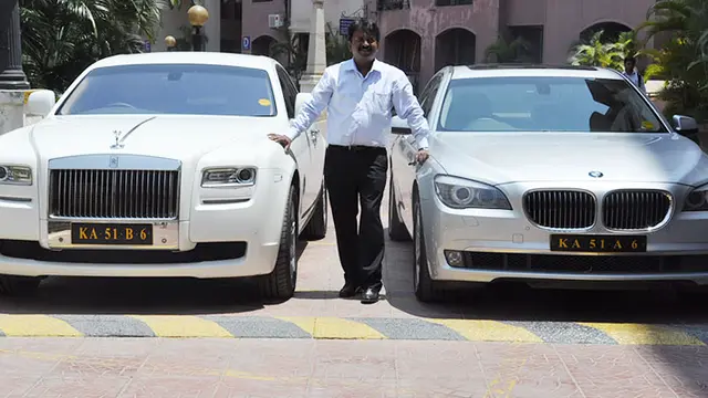 Ramesh Babu Tukang Cukur Miliarder (Foto: Billionairenewswire)
