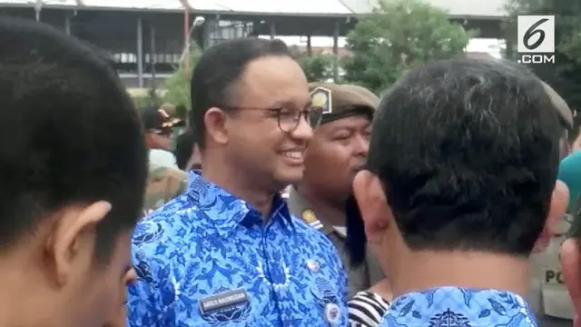 Gubernur DKI Anies Baswedan resmi menutup jalanan di sekitar pasar Tanah Abang.