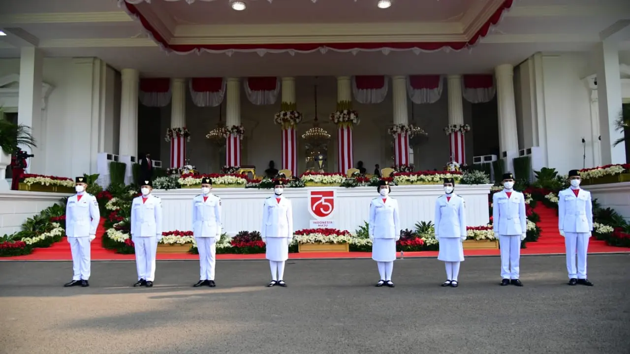 Paskibraka pengibar bendera pusaka di Peringatan HUT RI ke- 75 di Istana Kepresidenan, Jakarta. (Dok: Setpres)