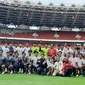 Presiden Joko Widodo (Jokowi) menggelar pertemuan dengan pelatih dan pemain Timnas U-20 Indonesia di Stadion Utama Gelora Bung Karno (GBK) Jakarta, Sabtu (31/3/2023). (Foto: Lizsa Egaham/Liputan6.com)