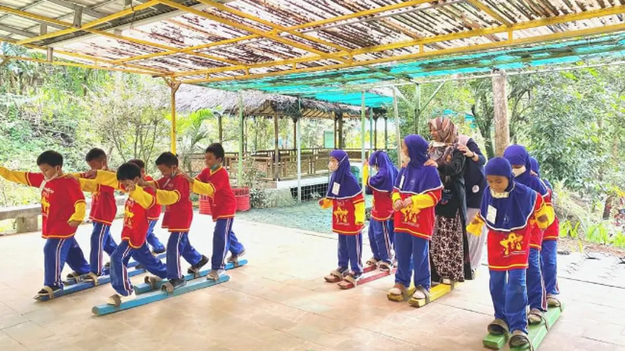 Kampung Kahuripan Cirangkong, Wisata Edukasi di Purwakarta Ramah Anak