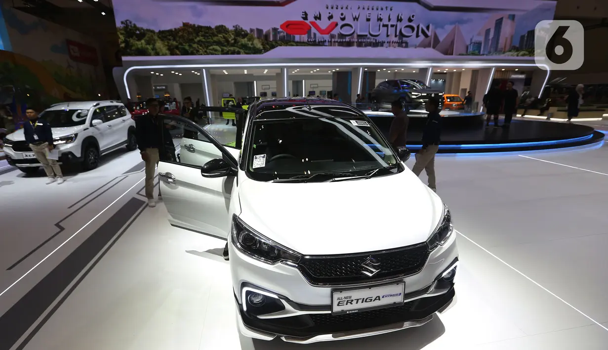 Kehadiran Suzuki eVX concept menandakan kesiapan Suzuki Indonesia menghadirkan kendaraan energi terbarukan yang ramah lingkungan. (Liputan6.com/Angga Yuniar)