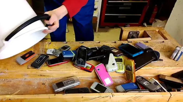 [VIDEO] Unjuk Gigi Ramah Lingkungan, Nokia Bongkar Ponsel Bekas
