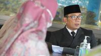 Gubernur Jabar Ridwan Kamil saat Staf Khusus Presiden RI Angkie Yudistia di Gedung Pakuan, Kota Bandung, Jumat (28/5/2021). (Foto: Rizal/Biro Adpim Jabar)