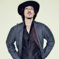 Tiger JK, seorang penyanyi kelahiran Seoul, 29 Juli 1974, ia terkenal setelah merilis single Hide and Seek. (via allkpop.com)