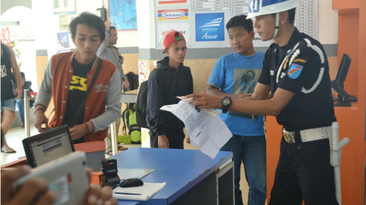 Harga Tiket Kereta Naik