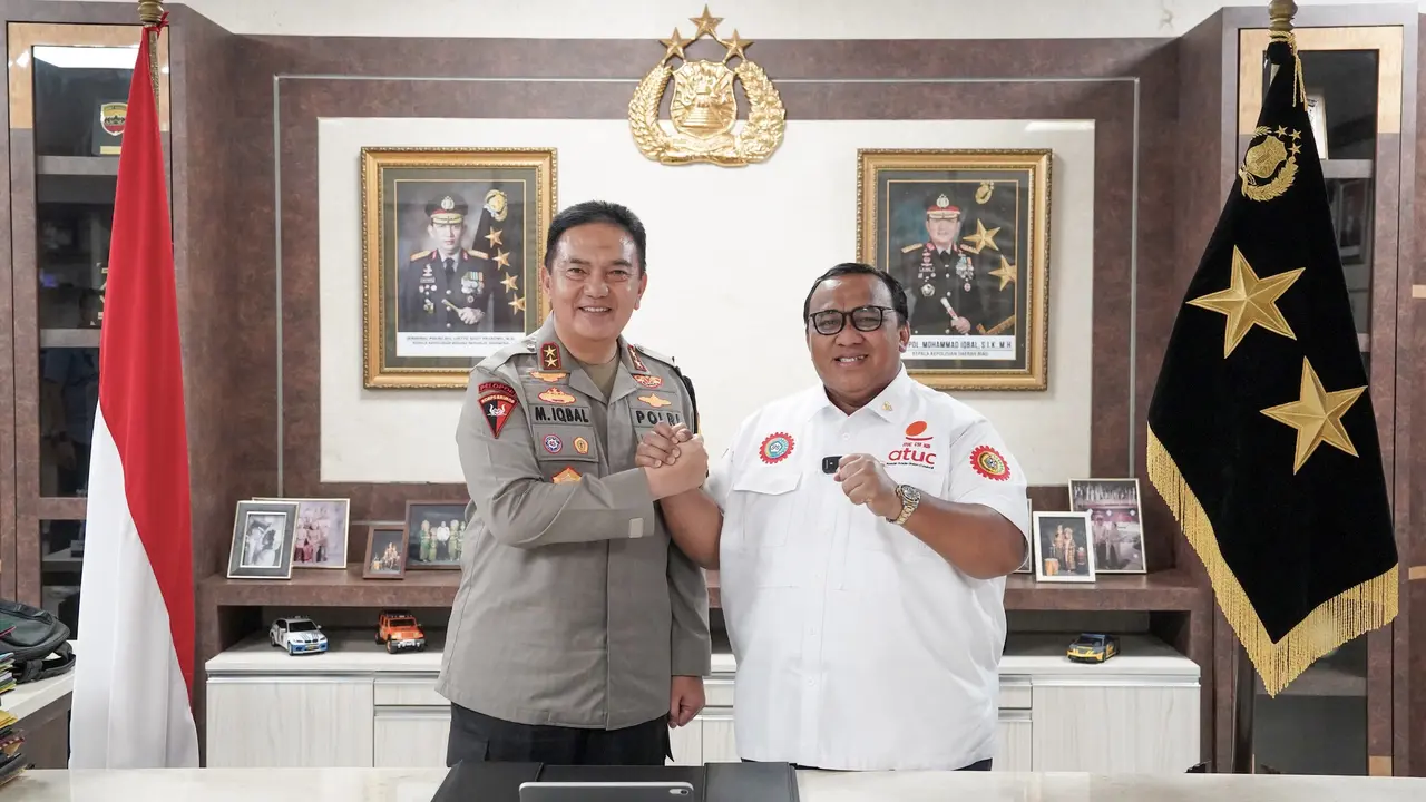 Presiden ASEAN Trade Union Council (ATUC) sekaligus Presiden Konfederasi Serikat Pekerja Seluruh Indonesia (KSPSI) Andi Gani Nena Wea