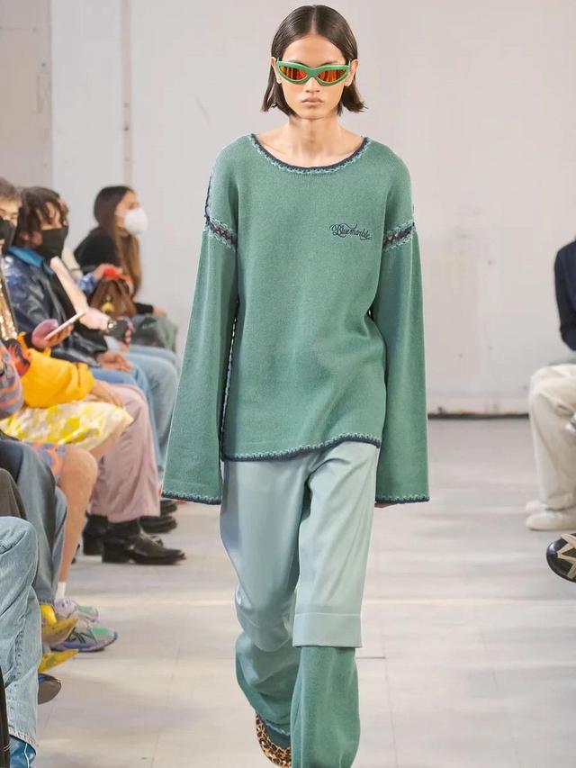 6 Potret Rizal Rama, Model Indonesia yang Tampil di Paris Fashion Week 2022