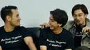 Dalam agenda visit media sebelum filmnya tayang kala itu, Bio One hadir bersama Ari Irham, Teuku Rizky dan Arifin Putra. Tampil pakai kacamata, adik Nona Berlian ‘Ronaldowati’ ini bikin terpesona. Dibintangi oleh artis ternama dan diadapatasi dari novel laris karya Tere Liye, film Rembulan Tenggelam di Wajahmu ini merupakan film ke-10 Bio One dan film ketiga bagi Anya Geraldine. (Liputan6.com/IG/@kapanlagicom)