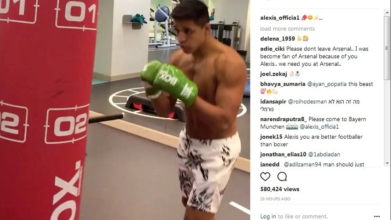 Striker Arsenal, Alexis Sanchez mengasah kemampuannya bertinju