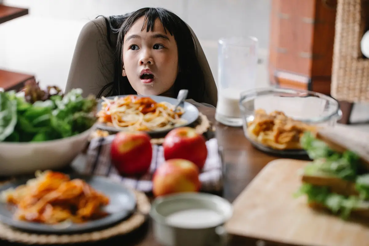 Anak Mudah Lapar dan Haus Saat Puasa