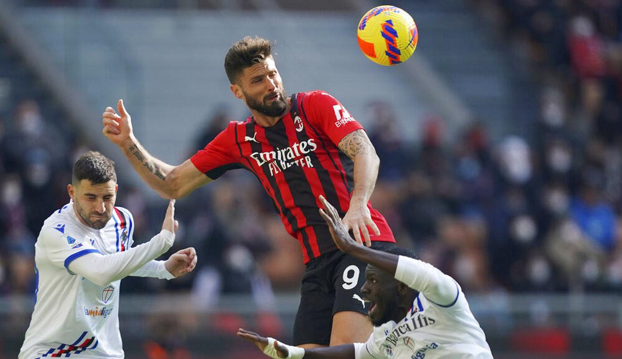 Olivier Giroud - Pada Februari 2014, Bomber AC Milan ini pernah terlibat hubungan asmara dengan wanita lain yang berprofesi sebagai model papan atas yakni Celia Key padahal saat itu ia sudah mempunyai istri. (LaPresse via AP)