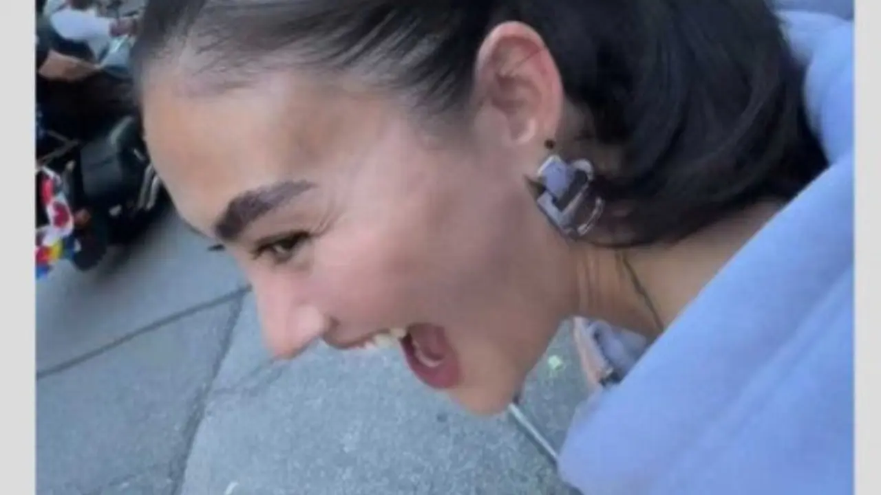 Agnez Mo Bikin Heboh, AntusiasTonton Parade Komunitas LGBT di Kanada